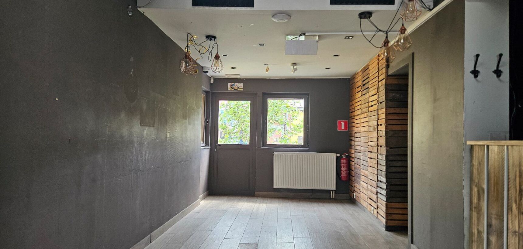 Café te huur in Mol
