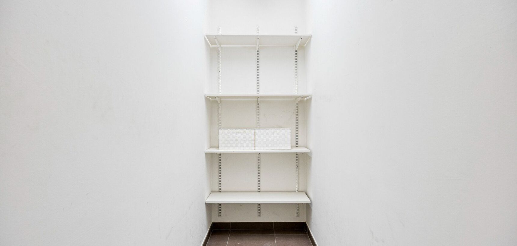 Gelijkvloers appartement te koop in Geel