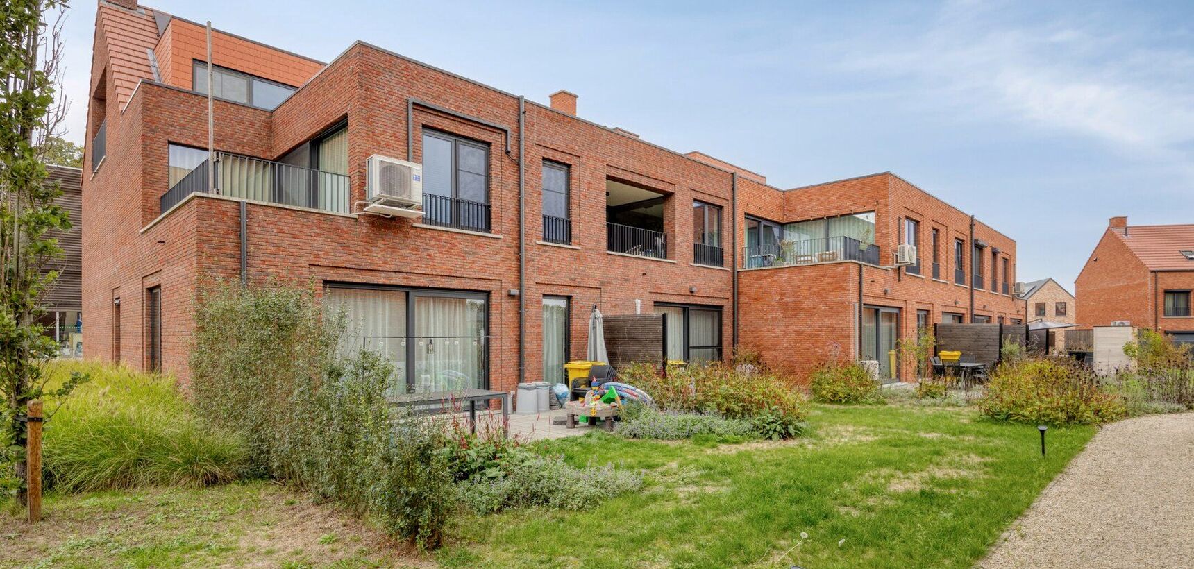 Gelijkvloers appartement te koop in Olen