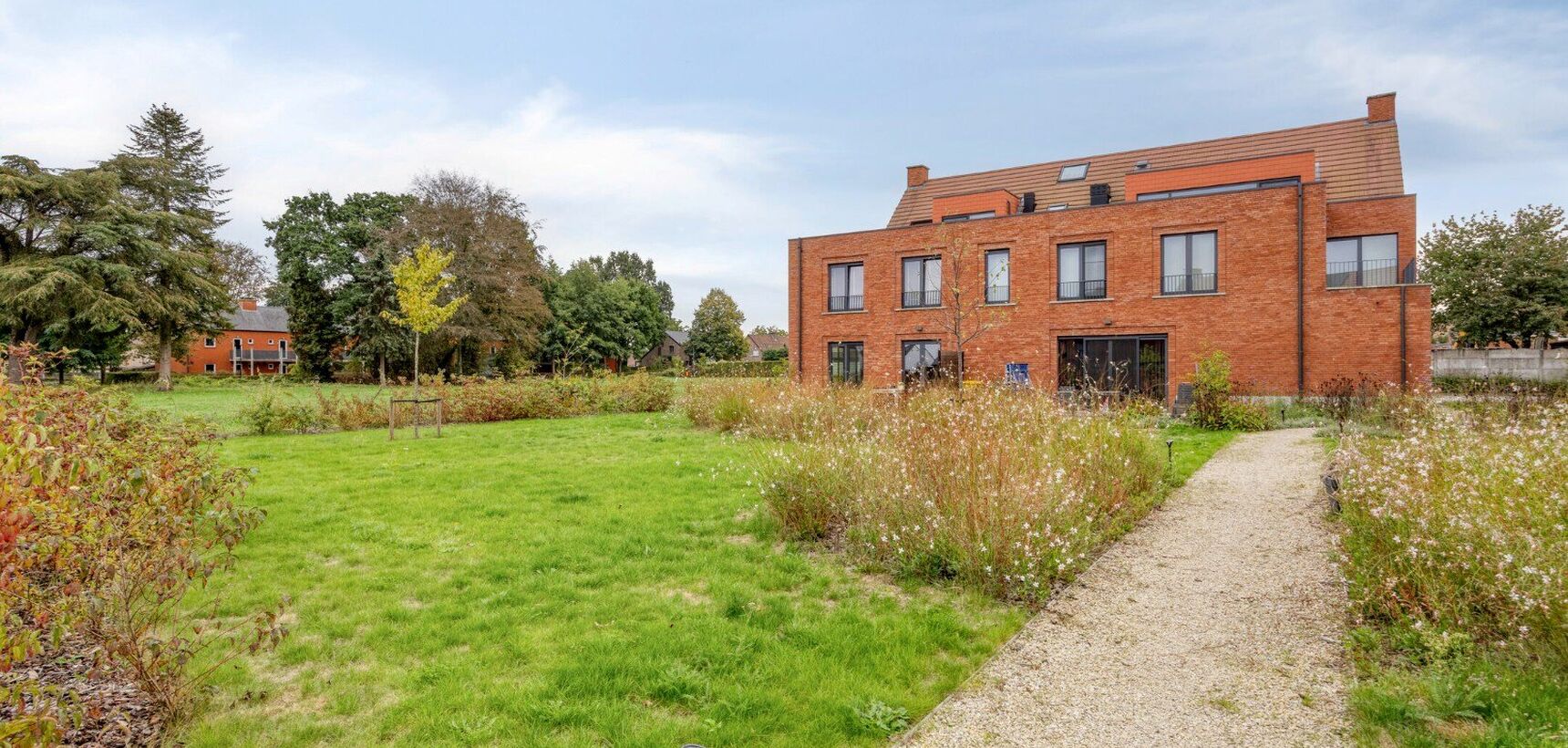 Gelijkvloers appartement te koop in Olen