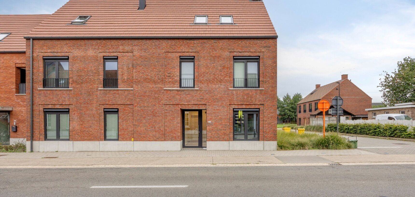 Gelijkvloers appartement te koop in Olen