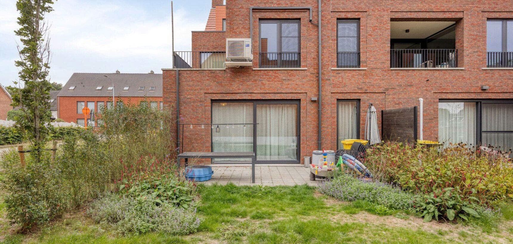 Gelijkvloers appartement te koop in Olen