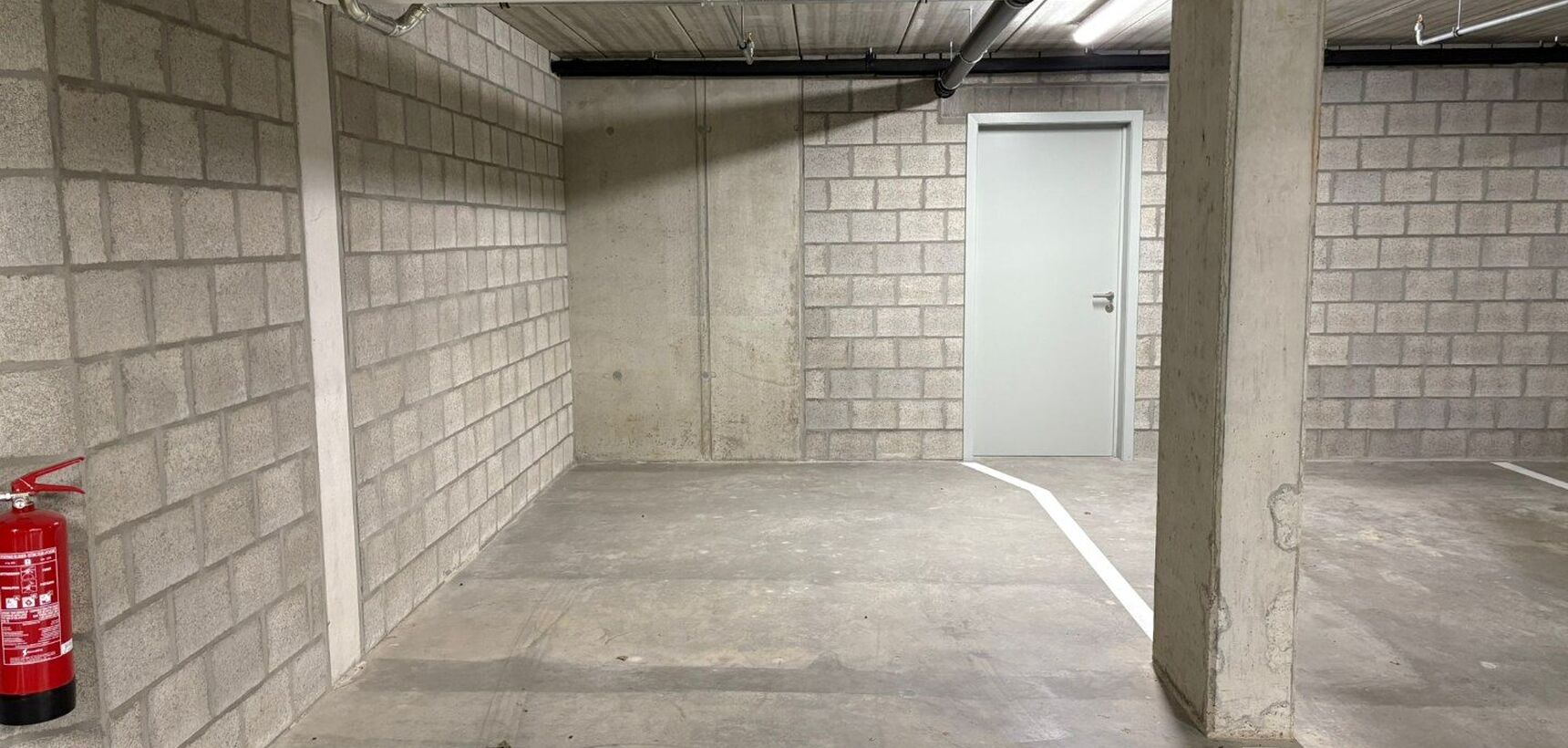 Parkeerplaats te koop in Balen