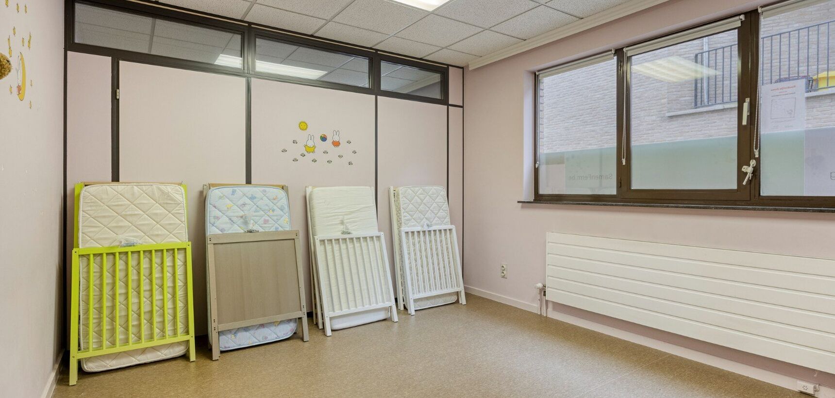 Professioneel pand te huur in Mol