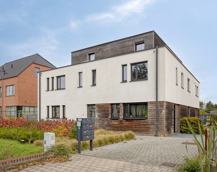 Gelijkvloers appartement te koop in Geel