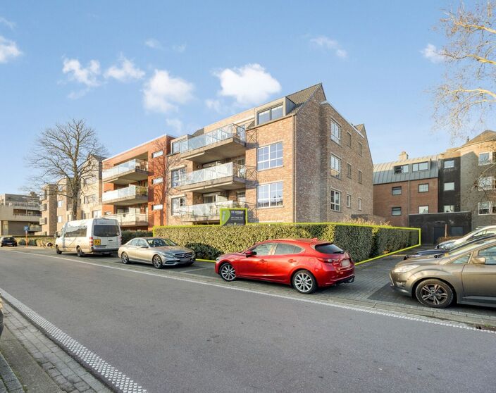 Gelijkvloers appartement te koop in Geel