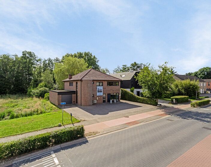 Kantoor te koop in Balen