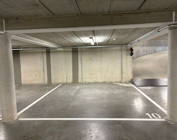 Parkeerplaats te koop in Balen