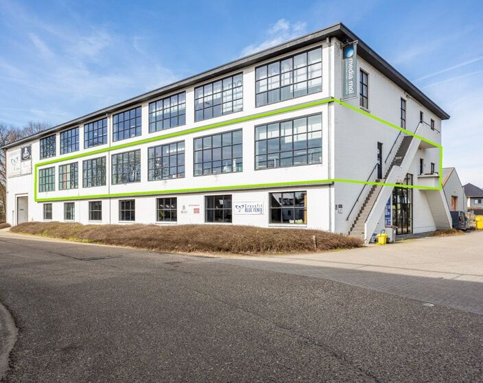 Professioneel pand te huur in Mol